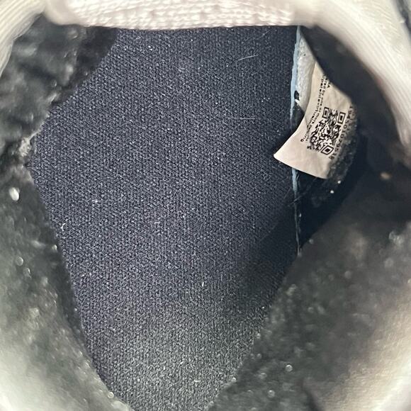 Jordan 1 Retro High “Silver Toe” Sneakers - Picture 10 of 11